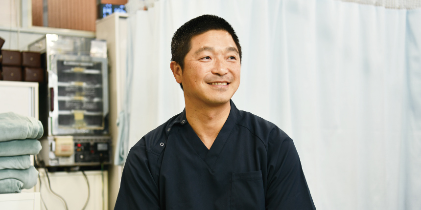 野球選手たちが完全燃焼できる<br />
「投げながら治す」オリジナルの施術<br />