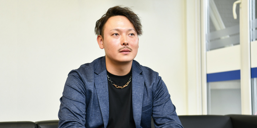 期待を超える高品質な施工を実現する<br />
とびの仕事に誇りを持つ熱きプロ集団<br />