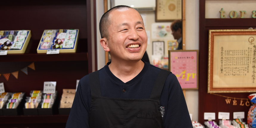 伝統を残しつつ新たな風を吹き込む<br />
誰でも気軽に入れる老舗の和菓子店