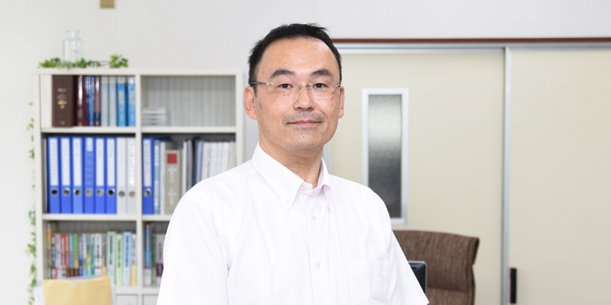 努力の末につかんだ第二のキャリア<br />
相談者に合わせて柔軟に対応する司法書士<br />