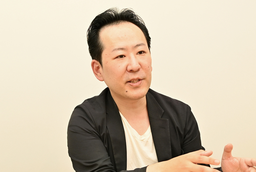 株式会社 ComRade