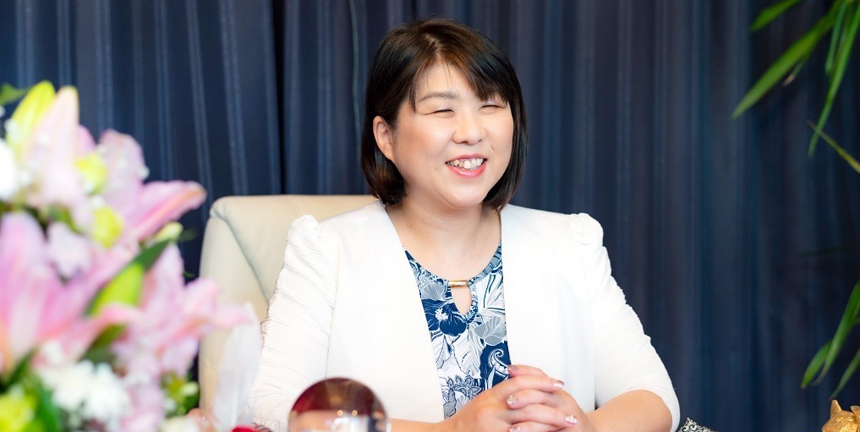 経営判断から人間関係の悩みまで<br />
独自の鑑定で道を照らす占いサロン<br />