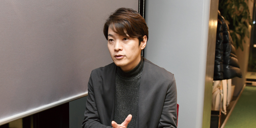 徹底的な数値分析とコーチングで<br />
無理なく上達するゴルフレッスンを<br />
