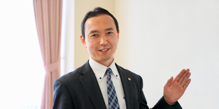 自利利他の精神で地域に寄り添う<br />
著作権に強みを持つ行政書士